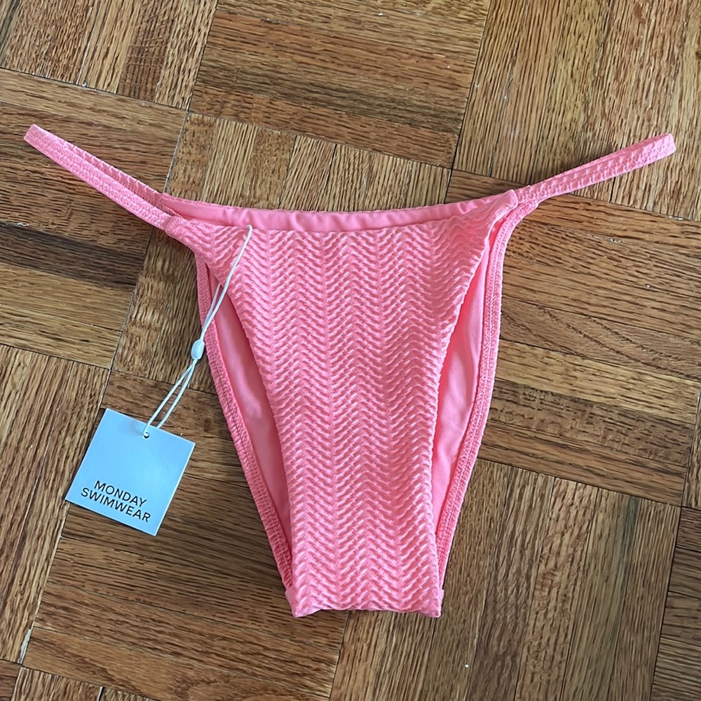 Monday Swimware Barbados Bottom Size Medium NWT